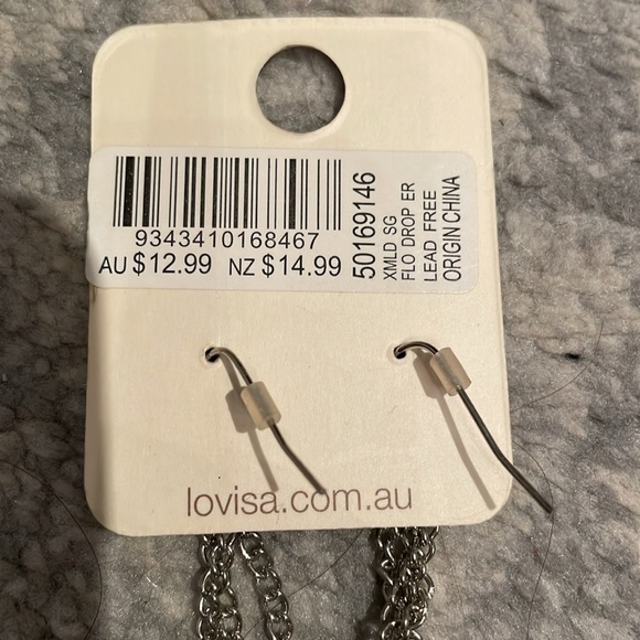 Earring - Picture 4 of 4